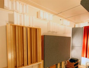 Gik acoustics gridfusors in listening room